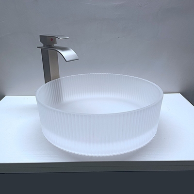 Kwas matowy Umywalka ze szkła kryształowego Pionowe paski Diecasting Countertop Umywalki łazienkowe